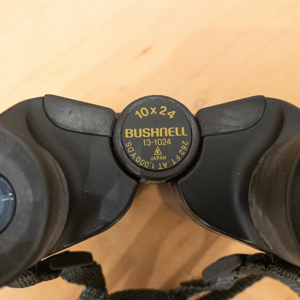 Bushnell Binoculars 10x24 Compact Black Model 13-1024 With Case 262ft/1000yds‎